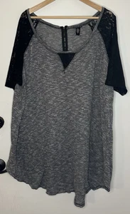 Torrid Size 3 Black Lace Short Sleeves Tunic Gray Marbled -EUC 22/24 - Picture 1 of 10