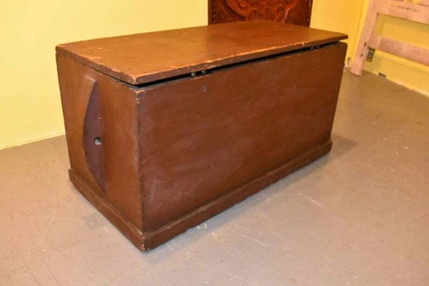 19th Century Primitive Antique Blanket Box Bedroom Chest Folk Art Red Finish Cover