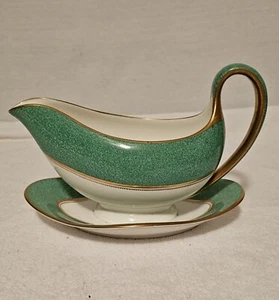 Wedgewood Gravy Boat Green Turquoise Plate Attached Gold Trim EUC - Picture 1 of 6