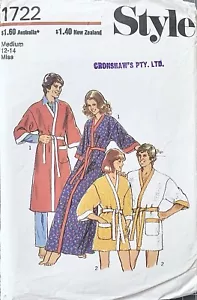 STYLE 1722 1970’s Unisex Bath Robe Sewing Pattern - Size MEDIUM. - Picture 1 of 2