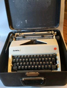 vintage Olympia DeLuxe Typewriter w/ Case Manual Portable Made In West Germany - Picture 1 of 9