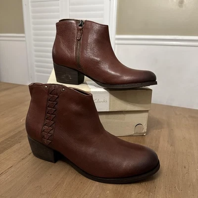 Clarks Boots Womens Size 8 Brown Leather Maypearl Edie Ankle Booties Zip Casual - Image 1 of 4