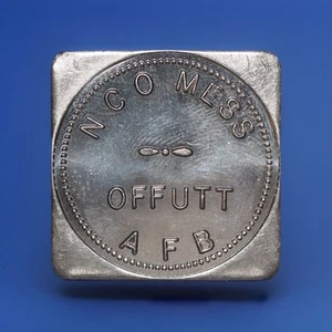 Base de la Fuerza Aérea Offutt, Nebraska NE N C O Mess $1 Ficha de Comercio Militar - Imagen 1 de 2