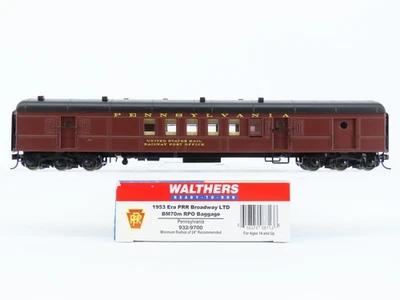 HO Walthers 932-9700 PRR 1953-Era Broadway Limited BM70m RPO/Baggage Passenger - Image 1 of 4