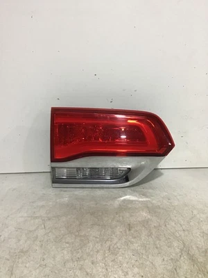 2014 2015 2016 2017 2018 JEEP GRAND CHEROKEE LH LID TAIL LIGHT OEM B111L 17239 - Image 1 of 4