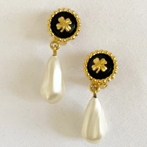 CHANEL Vintage 80s Clover Enamel Faux Pearl Clip On Earrings Collection 26 - Picture 1 of 10