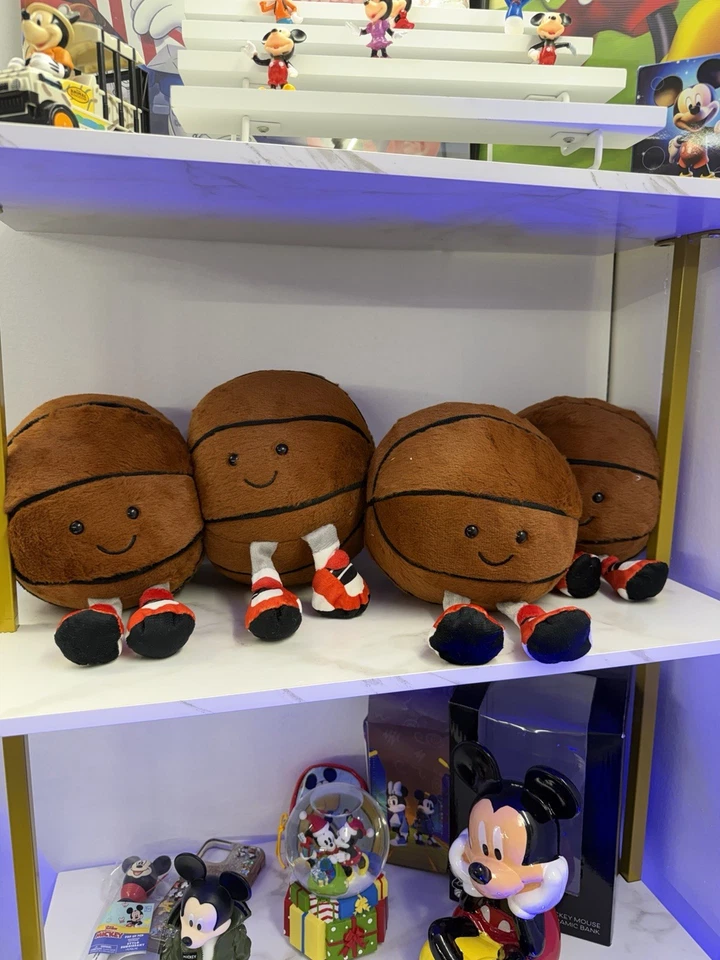Mini almohadas de baloncesto de felpa de 4 piezas Foto 1 de 4