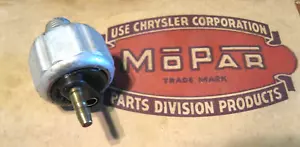 "Semáforo e interruptor de freno Mopar 1927-1937 y 1953-1954 de nuevo, 3/8" - Imagen 1 de 3