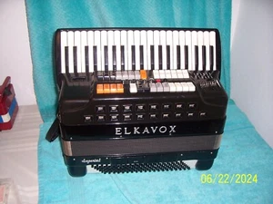 Elkavox Imperial 77 Accordion 3 and 5 reeds Electronic acoustic Accordian V Good - Picture 1 of 11