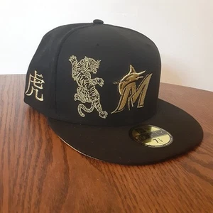 Miami Marlins MLB Hat 7 7/8 Tiger Claw 59fifty Black Gold Cap EUC - Picture 1 of 9