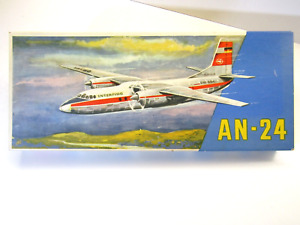 VEB Plasticart 1:100 Scale Antonov AN-24 Model Kit # 547530/128/27 - Vintage Kit