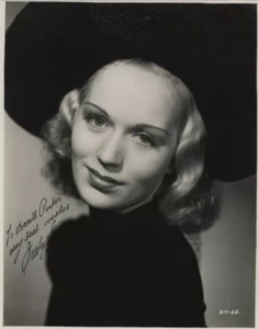 Greta Gynt signiertes 8 x 10 Foto mit Echtheitszertifikat - Bild 1 von 2