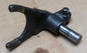 1983 Kawasaki KX 125 B2 Transmission Shifting Fork assy 5th and top - Picture 1 of 1