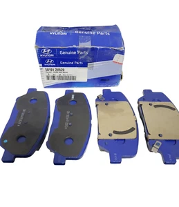 Hyundai Veloster Front Disc Brake Pad Kit 58101-2VA20 - Picture 1 of 3