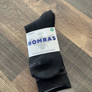 1 Pair Bombas Black Crew Socks - Size M - New - Picture 1 of 7