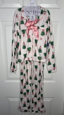 🎄 Viral Tahari Girl “Mama & Me” Christmas Pajamas – Size 10/12 - Image 1 of 4