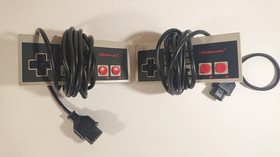 Lot of 2 OEM Nintendo NES Controllers