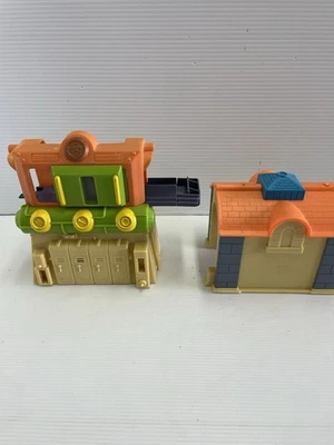 Chuggington Learning Curve 2010 Luderum Train Set Track Tunnel Pieces Diecast. - Image 1 of 4