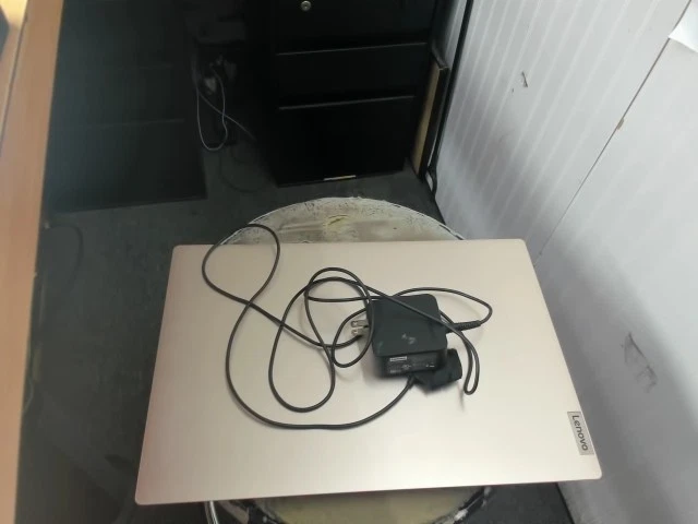 Lenovo IdeaPad 3 15IML05 15.6 Intel Pentium Gold 81wb 6405U 2.40GHz, (45486) Foto 1 de 4