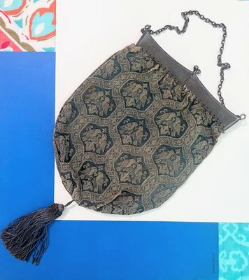 Antique brocade embossed silver square frame,  clasp, chain strap purse reticule - Image 1 of 4