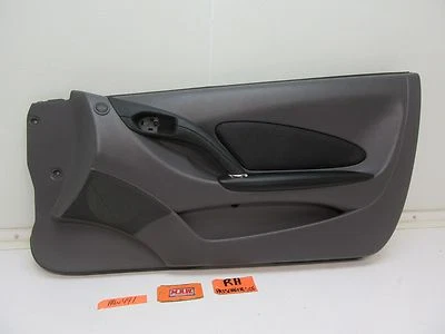 PANEL DE PUERTA 00-05 TOYOTA CELICA GT DELANTERO DERECHO RH RF MOLDURA INTERIOR PASAJERO  Foto 1 de 4