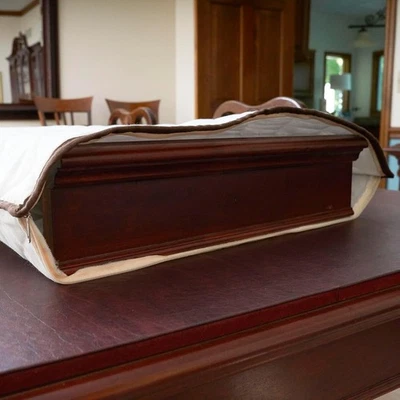 Bolsa de almacenamiento de hojas de mesa acolchada 548-1 con cremallera, natural, 54,33 pulgadas X 25,2 I Foto 1 de 4