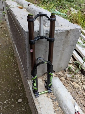 Horquilla de suspensión DVO Emerald 2014 27,5 Foto 1 de 4