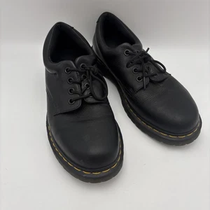 Dr. Martens Men's Size 11 Basic Black Leather Shoes With A Barely worn Sole - Picture 1 of 9