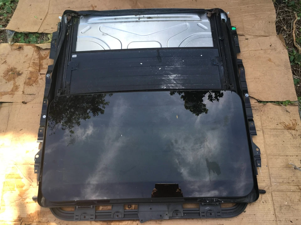 BMW 328i 2006-2011 techo corredizo techo corredizo pieza de montaje 895696913 OEM. Foto 1 de 4