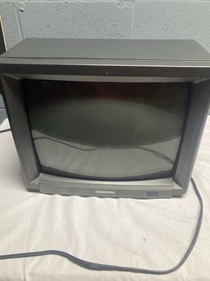Daewoo 13" CRT Color Television DTQ-1430FN RF Retro Game RF - Image 1 of 4