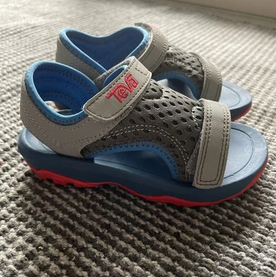 Teva Kids, Psyclone Water Sandal, All Day Wear, Size 7T, Pre-owned - Image 1 of 4