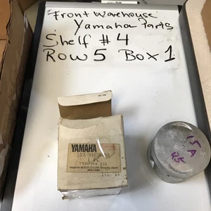 OEM Yamaha  Piston 1.00 1982-1983 XT200 15A-11638-00 NIB - Picture 1 of 9