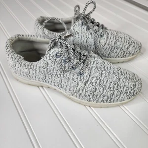 Size 8 MIA Casual Heathered Gray White LaceUp Stretch Memory Foam Sneakers Cushy - Picture 1 of 11