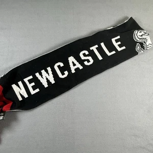 Neu mit Etikett Newcastle United FC Wappen Schal Acryl schwarz/weiß rot 6 Fuß - Bild 1 von 5
