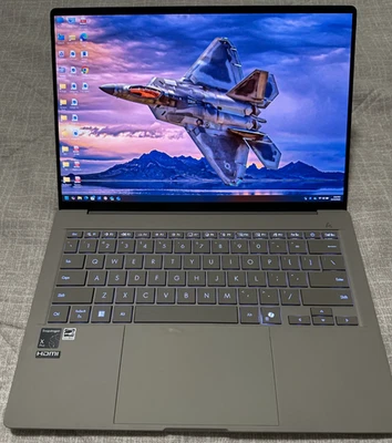 ASUS - ZenBook A14 14» Snapdragon X Plus 16GB RAM 512GB SSD - Изображение 1 из 4