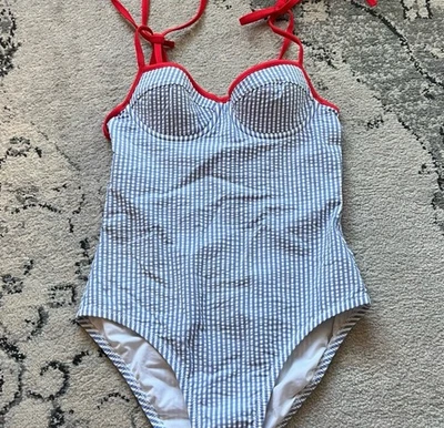 Цельный купальник от J. Синие и белые полосы Crew с красными акцентами. Размер XS - Изображение 1 из 3