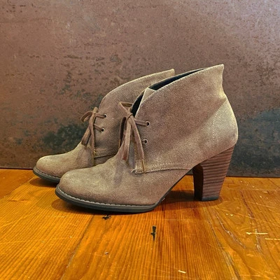 Indigo by Clark’s Chukka Ankle Boot Bootie, Tan Suede, Women’s US 7 - Image 1 of 4