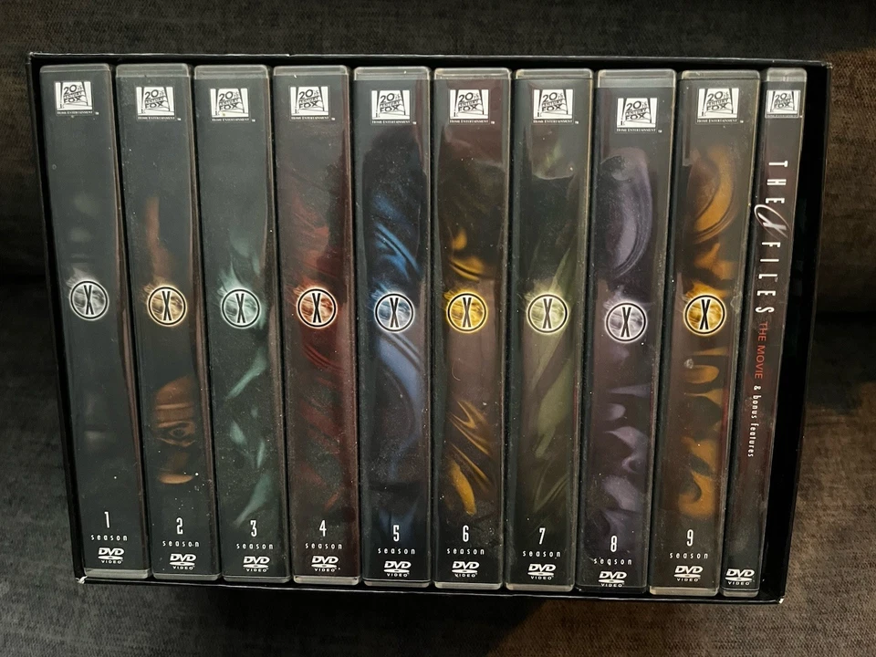 The X-Files Complete Collector's Edition DVD Box Set 2007 20th Century Fox - Image 1 of 3