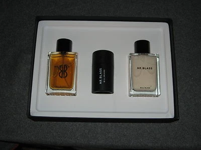 Bill Blass Juego de Regalo de 3 Piezas 4.2 OZ Eau De Toilette y Bálsamo Después del Afeitado Desodorante Foto 1 de 4