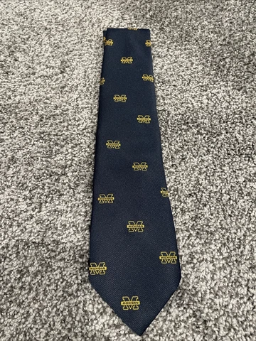 Vintage Cambridge LTD Michigan Wolverines Tie Cover