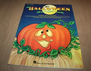 Halloween Songbook Easy Piano - Paperback By Hal Leonard Corp. Monster Mash - Picture 1 of 4