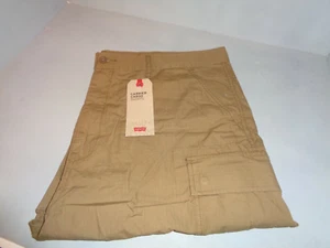 Size 42 or 44 Men's CARRIER CARGO LEVI'S SHORTS NWT!! New!! Brown!! Very Comfy!! - Picture 1 of 4