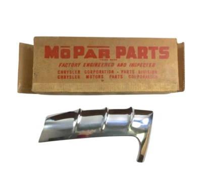 Chrysler C-60 Windsor 1953 guardabarros izquierdo lado del conductor escudo de piedra 1474752 nuevo en stock Foto 1 de 2