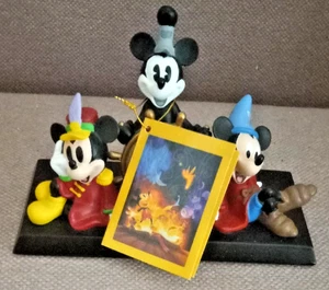 Disney Mickey Mouse Through The Years Tischuhr - 75 Jahre Liebe und Lachen - Bild 1 von 15