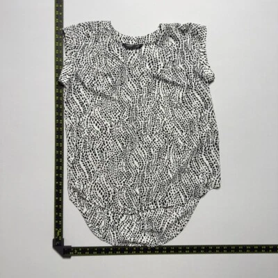 Blusa Top Camisa Simply Vera Wang Manchas Blancas y Negras Talla XS Foto 1 de 4