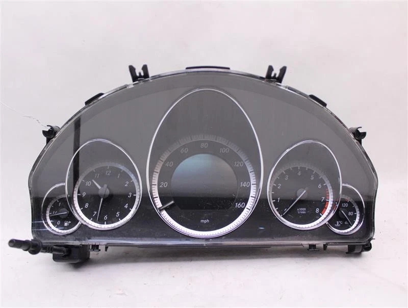 SPEEDOMETER CLUSTER 梅赛德斯-奔驰 E350 E550 E63 2011 11 967068 — 第 1/4 张图片