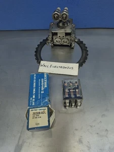 Deltrol 20308-82 Relay 1663PDT =New Old Stock= ONE - Picture 1 of 3