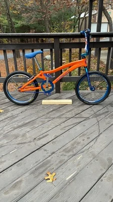 BICICLETA BMX GENERAL LEE 01 YESS Custom Build 20" Foto 1 de 4