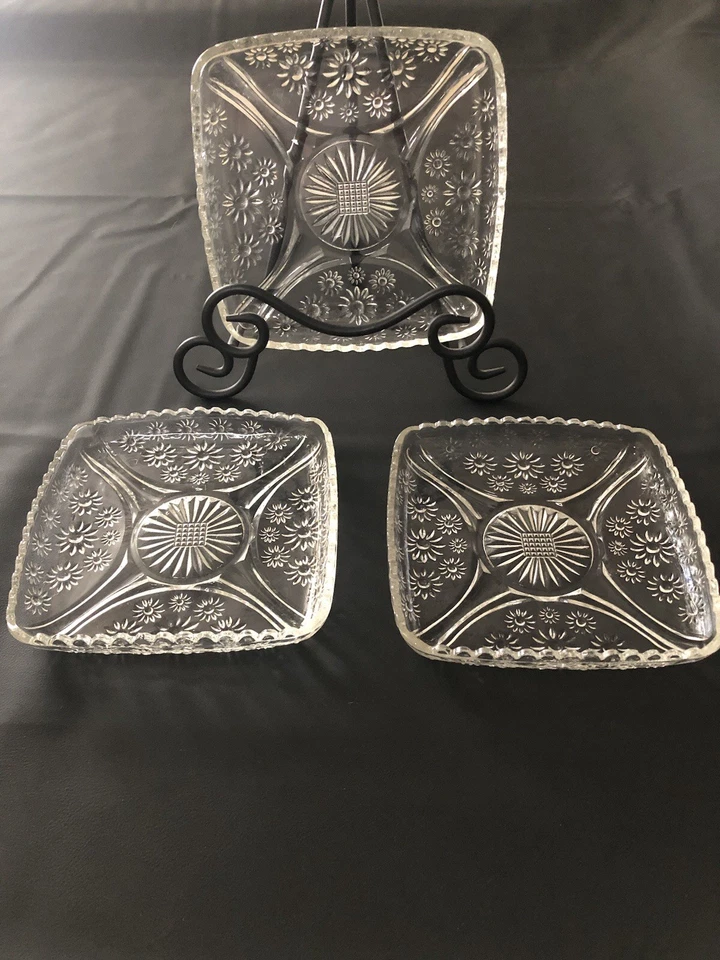 3 Crystal Square Plates With Daisy Design  - Image 1 of 3