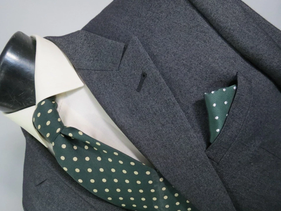 Current Giorgio Armani Black label side vented flat front slim cut suit 46 R - Image 1 of 4